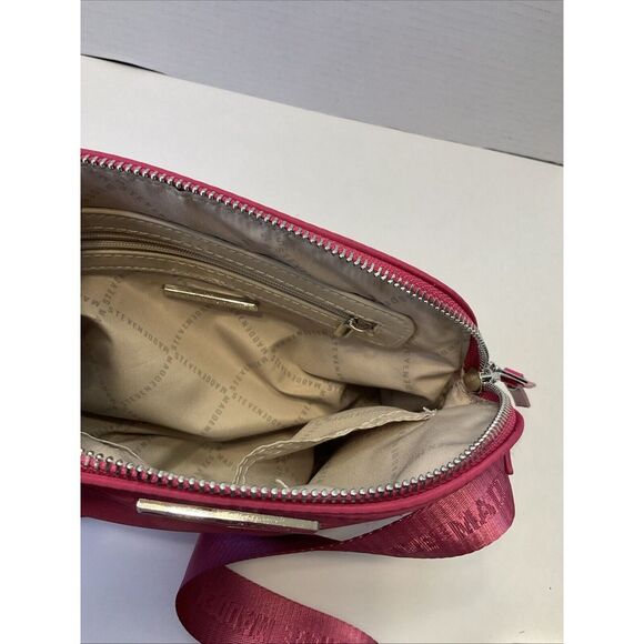 Steve Madden BMAGIENY Rose Fuchsia Pink Nylon Crossbody Bag Purse W AIR POD CASE - Picture 7 of 11